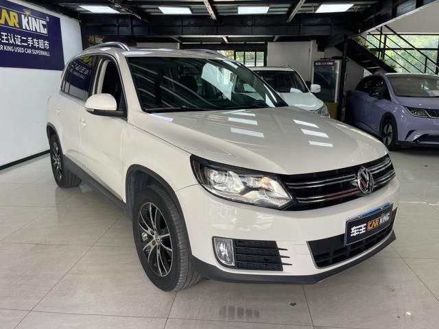 Volkswagen Tiguan 2015 2.0TSI Автоматическая полноприводная флагманская версия экстерьер фото 3 Volkswagen Tiguan 2015 2.0TSI Автоматическая полноприводная флагманская версия экстерьер фото 3
