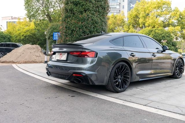 Audi RS 5 2022 2.9T Sportback Obsidian Edition interior photo 8 Audi RS 5 2022 2.9T Sportback Obsidian Edition interior photo 8