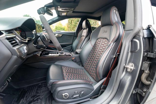 Audi RS 5 2022 2.9T Sportback Obsidian Edition interior photo 10 Audi RS 5 2022 2.9T Sportback Obsidian Edition interior photo 10
