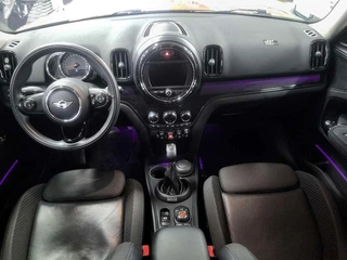 MINI Countryman 2017 1.5T COOPER ALL4 интерьер фото 9 MINI Countryman 2017 1.5T COOPER ALL4 интерьер фото 9