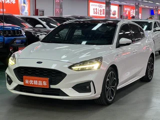 Fox 2021 Three-box EcoBoost 180 Automatic ST Line