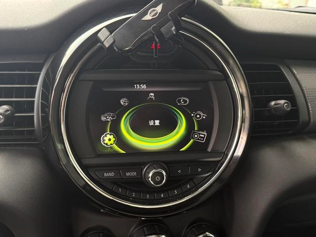 MINI 2015 1.5T COOPER Fun Version cinq portes intérieur photo 11