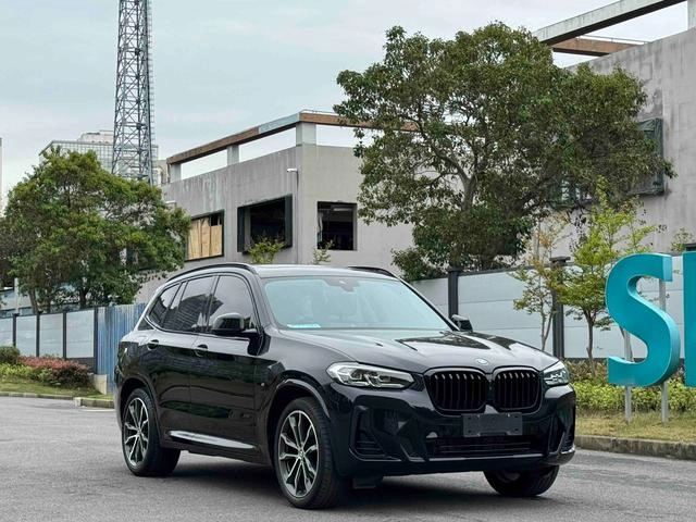 BMW X3 2022 Segundo cambio xDrive30i Tipo líder M Traje de noche Yao exterior foto 3