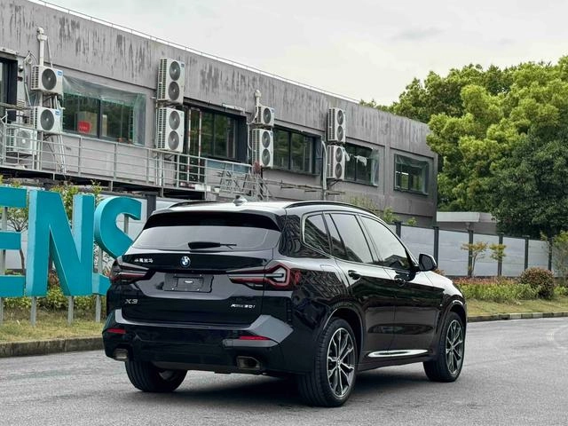 BMW X3 2022 Segundo cambio xDrive30i Tipo líder M Traje de noche Yao exterior foto 4