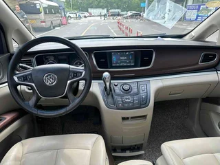 Buick GL8 2018 28T Premium Trim country VI exterior photo 9