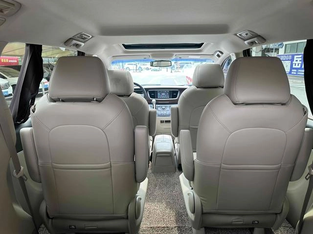 Buick GL8 2018 28T Premium Trim country VI interior photo 18