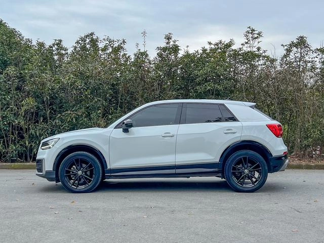 Audi Q2L 2021 35TFSI Aggressive and dynamic exterior photo 6 Audi Q2L 2021 35TFSI Aggressive and dynamic exterior photo 6