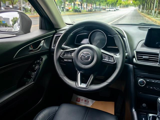 Mazda3 2019 Cloud Control Edition hatchback 2.0L Automatic Sport country VI interior photo 18 Mazda3 2019 Cloud Control Edition hatchback 2.0L Automatic Sport country VI interior photo 18
