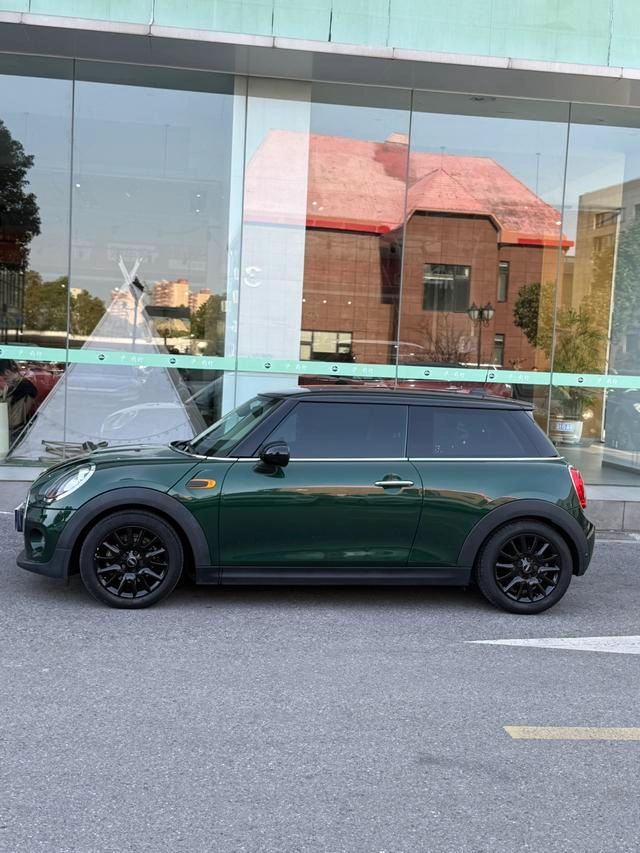 MINI 2016 1.5T COOPER Производительность экстерьер фото 2 MINI 2016 1.5T COOPER Производительность экстерьер фото 2