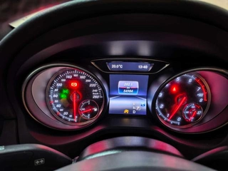 Mercedes-Benz CLA 2017 CLA 200 Dinámico interior foto 9 Mercedes-Benz CLA 2017 CLA 200 Dinámico interior foto 9