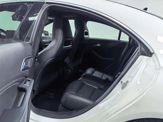 Mercedes-Benz CLA 2017 CLA 200 Dinámico interior foto 12 Mercedes-Benz CLA 2017 CLA 200 Dinámico interior foto 12