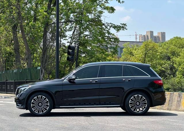 Mercedes-Benz GLC 2017 GLC 260 4MATIC Dinámico exterior foto 4
