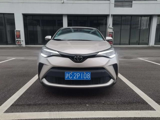 Toyota C-HR 2021 2.0L Comfort Edition exterior photo 2 Toyota C-HR 2021 2.0L Comfort Edition exterior photo 2