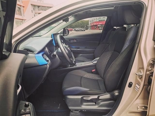 Toyota C-HR 2021 2.0L Comfort Edition interior photo 8 Toyota C-HR 2021 2.0L Comfort Edition interior photo 8
