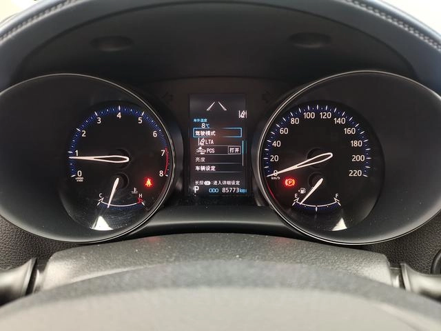 Toyota C-HR 2021 2.0L Comfort Edition interior photo 9 Toyota C-HR 2021 2.0L Comfort Edition interior photo 9