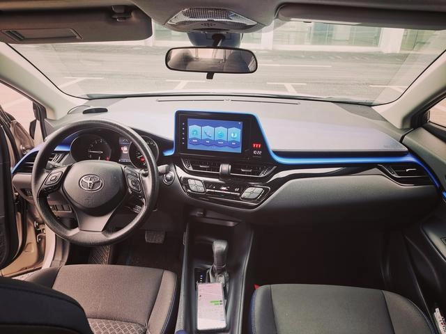 Toyota C-HR 2021 2.0L Comfort Edition interior photo 13 Toyota C-HR 2021 2.0L Comfort Edition interior photo 13