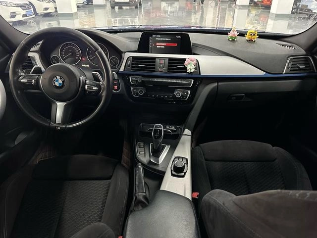 BMW 3 Series 2017 320i M Sporty exterior photo 8 BMW 3 Series 2017 320i M Sporty exterior photo 8