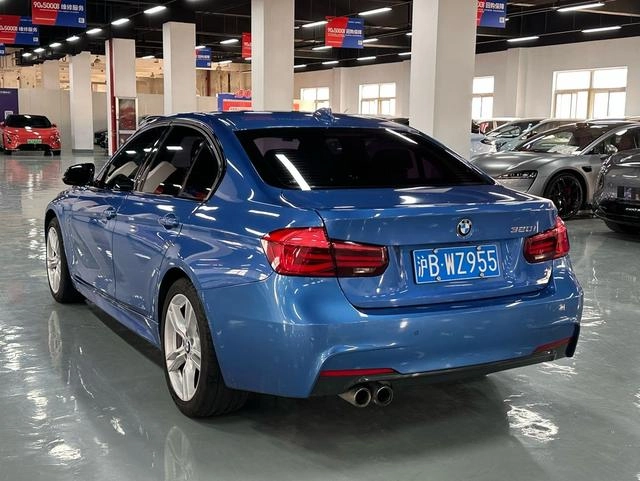 BMW 3 Series 2017 320i M Sporty interior photo 15 BMW 3 Series 2017 320i M Sporty interior photo 15