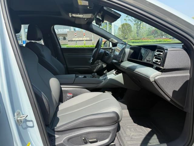 BYD Qin L DM 2025 Интеллектуальное вождение DM-i 120KM За пределами типа интерьер фото 9
