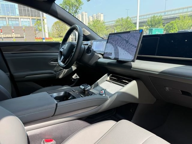 BYD Qin L DM 2025 Интеллектуальное вождение DM-i 120KM За пределами типа интерьер фото 10