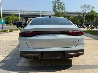 BYD Qin L DM 2025 Интеллектуальное вождение DM-i 120KM За пределами типа интерьер фото 14