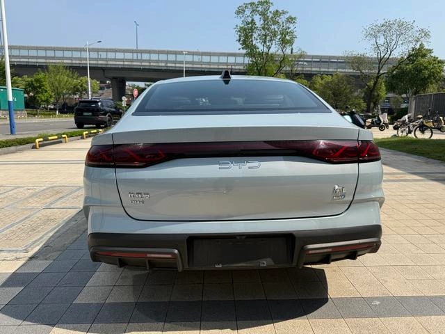 BYD Qin L DM 2025 Интеллектуальное вождение DM-i 120KM За пределами типа интерьер фото 14