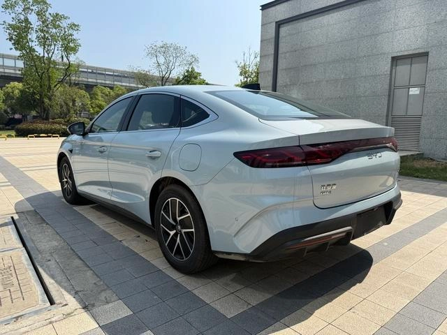 BYD Qin L DM 2025 Интеллектуальное вождение DM-i 120KM За пределами типа интерьер фото 15
