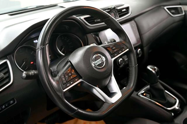 Nissan Qashqai 2019 2.0L CVT Luxury Edition interior photo 13 Nissan Qashqai 2019 2.0L CVT Luxury Edition interior photo 13