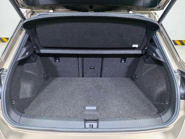 Volkswagen T-ROC Explorer Song 2020 280TSI DSG Lujo con tracción en dos ruedas interior foto 12 Volkswagen T-ROC Explorer Song 2020 280TSI DSG Lujo con tracción en dos ruedas interior foto 12