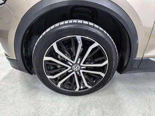 Volkswagen T-ROC Explorer Song 2020 280TSI DSG Lujo con tracción en dos ruedas interior foto 15 Volkswagen T-ROC Explorer Song 2020 280TSI DSG Lujo con tracción en dos ruedas interior foto 15