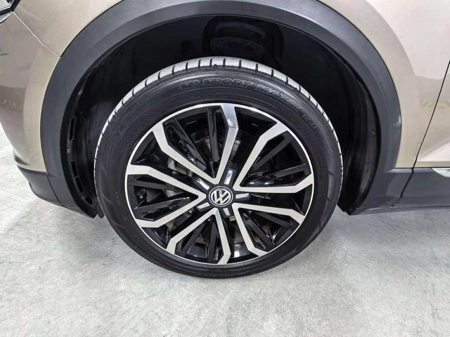 Volkswagen T-ROC Explorer Song 2020 280TSI DSG Lujo con tracción en dos ruedas interior foto 15 Volkswagen T-ROC Explorer Song 2020 280TSI DSG Lujo con tracción en dos ruedas interior foto 15