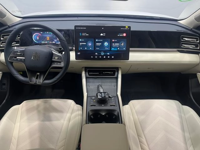 BYD Qin L DM 2024 DM-i 120KM Excelente interior foto 12 BYD Qin L DM 2024 DM-i 120KM Excelente interior foto 12