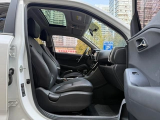 Hyundai ix35 2018 2.0L Automatic two-wheel drive Zhiyong · Enjoy Edition exterior photo 8 Hyundai ix35 2018 2.0L Automatic two-wheel drive Zhiyong · Enjoy Edition exterior photo 8
