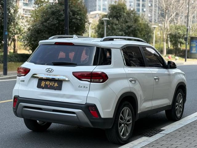 Hyundai ix35 2018 2.0L Automatic two-wheel drive Zhiyong · Enjoy Edition interior photo 19 Hyundai ix35 2018 2.0L Automatic two-wheel drive Zhiyong · Enjoy Edition interior photo 19