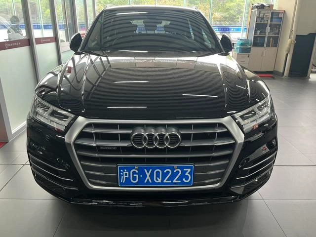Audi Q5L 2018 40 TFSI Пользуется модным стилем Страна VI экстерьер фото 2 Audi Q5L 2018 40 TFSI Пользуется модным стилем Страна VI экстерьер фото 2
