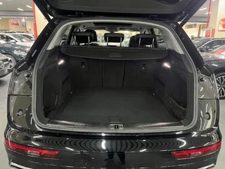 Audi Q5L 2018 40 TFSI Пользуется модным стилем Страна VI интерьер фото 15 Audi Q5L 2018 40 TFSI Пользуется модным стилем Страна VI интерьер фото 15