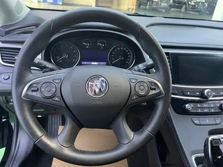 Buick LaCrosse 2022 652T De lujo interior foto 12