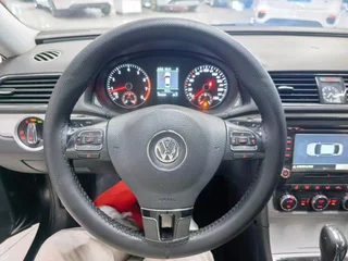 Volkswagen Passat 2015 1.8TSI DSG Edición imperial interior foto 7