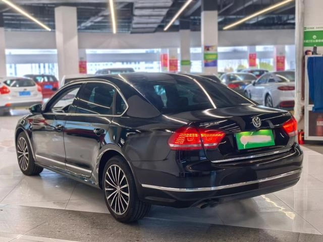Volkswagen Passat 2015 1.8TSI DSG Edición imperial interior foto 9