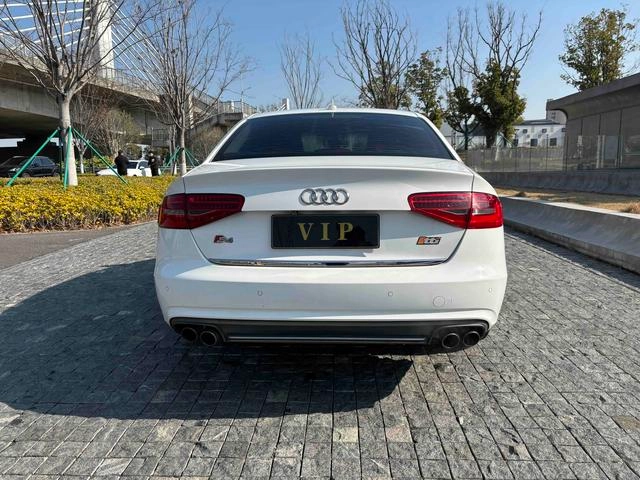 Audi A4L 2013 40 TFSI quattro sporty personality interior photo 8 Audi A4L 2013 40 TFSI quattro sporty personality interior photo 8