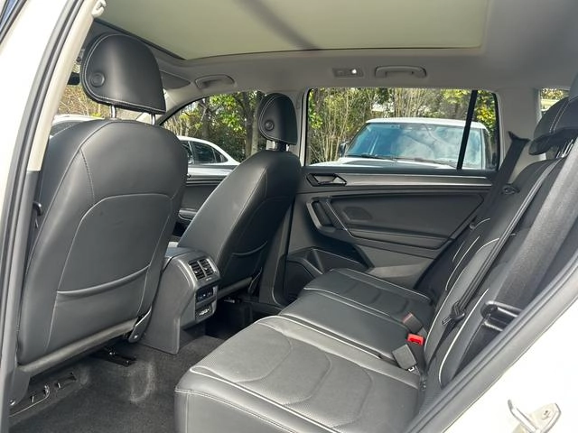 Volkswagen Tiguan L 2020 330TSI Автоматический полный привод R-Line Флагманская версия Страна V экстерьер фото 4 Volkswagen Tiguan L 2020 330TSI Автоматический полный привод R-Line Флагманская версия Страна V экстерьер фото 4