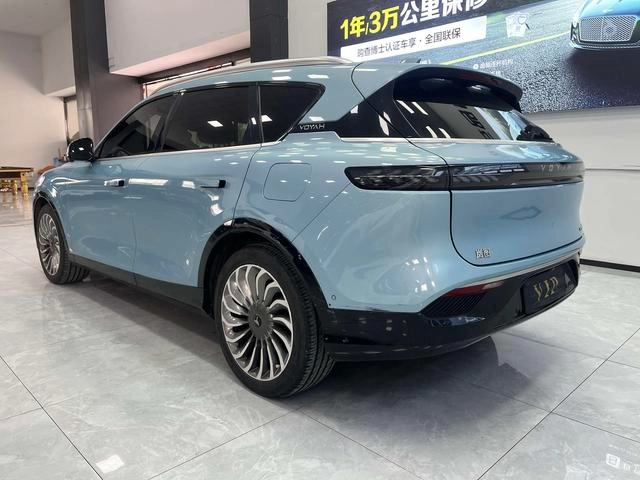 Voyah Free 2021 Four-wheel drive standard extended range exclusive luxury package exterior photo 9 Voyah Free 2021 Four-wheel drive standard extended range exclusive luxury package exterior photo 9