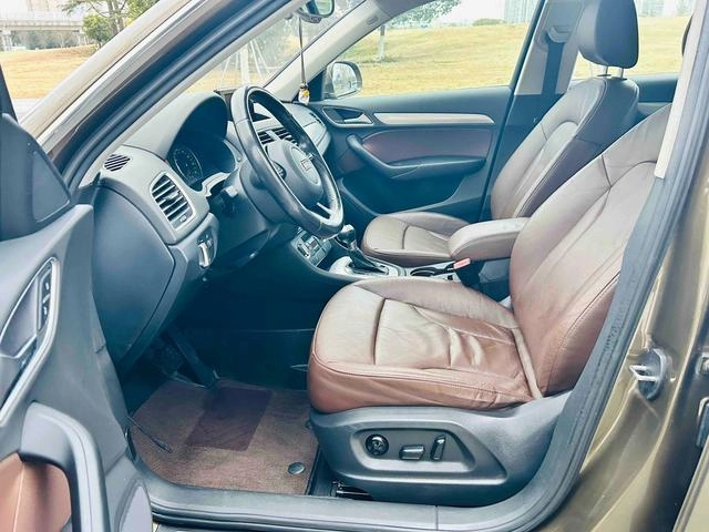 Audi Q3 2015 35 TFSI quattro Millionth Anniversary Comfort Model interior photo 8 Audi Q3 2015 35 TFSI quattro Millionth Anniversary Comfort Model interior photo 8