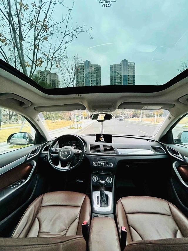 Audi Q3 2015 35 TFSI quattro Millionth Anniversary Comfort Model interior photo 13 Audi Q3 2015 35 TFSI quattro Millionth Anniversary Comfort Model interior photo 13