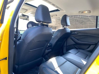 MG MG5 2021 180DVVT CVT Youth Deluxe Edition interior photo 8