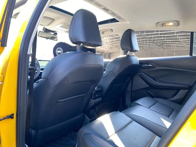 MG MG5 2021 180DVVT CVT Youth Deluxe Edition interior photo 8