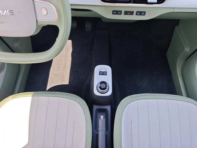 Geely Galaxy Geely Panda 2025 210km Panda Knight interior photo 13