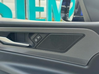 Jaguar XEL 2020 2.0T 200PS R-DYNAMIC S Enterprising Sports Edition interior photo 14