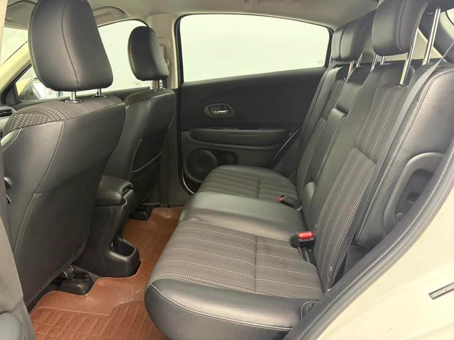 Honda Vezel 2015 1.8L CVT Modèle d'élite à deux roues motrices extérieur photo 7 Honda Vezel 2015 1.8L CVT Modèle d'élite à deux roues motrices extérieur photo 7