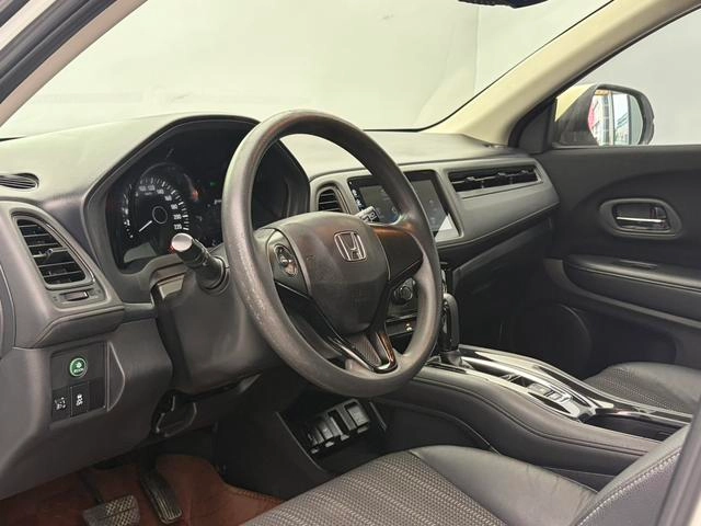 Honda Vezel 2015 1.8L CVT Modèle d'élite à deux roues motrices intérieur photo 11 Honda Vezel 2015 1.8L CVT Modèle d'élite à deux roues motrices intérieur photo 11
